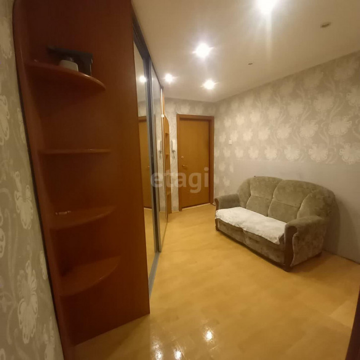 4-комн квартира Широтная, 83