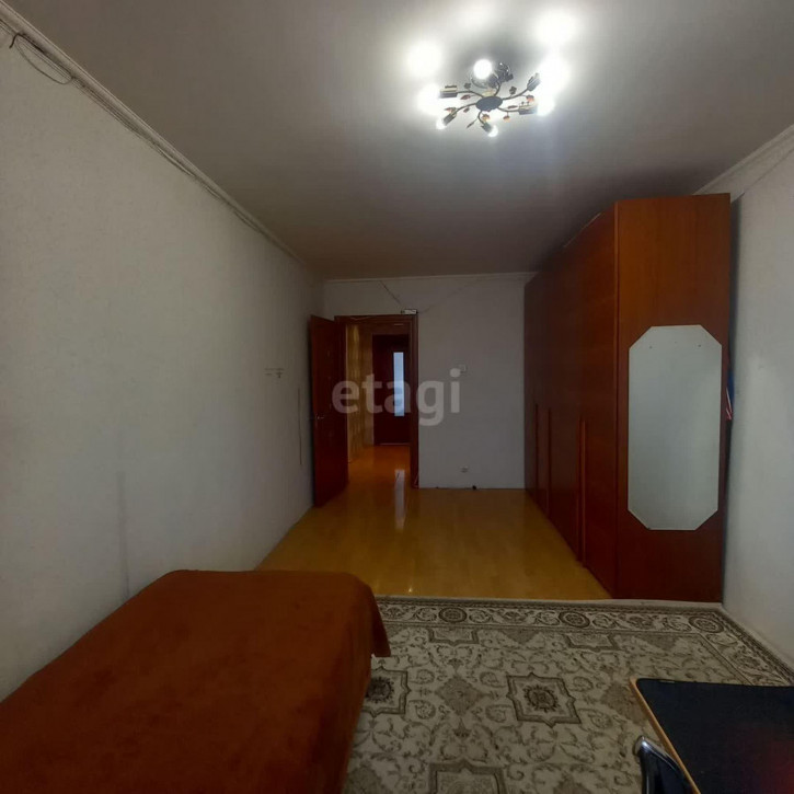 4-комн квартира Широтная, 83