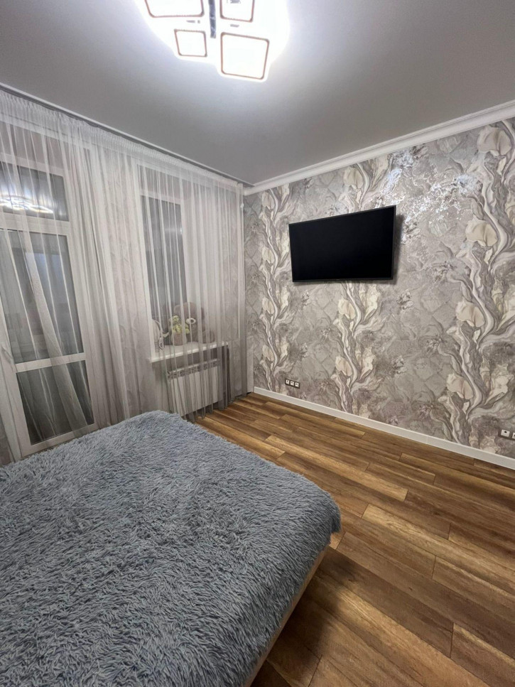 2-комн квартира Ленина ул, 72