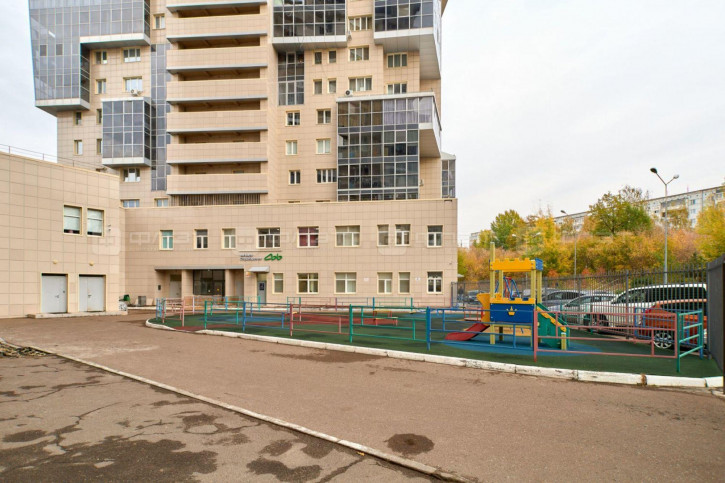 3-комн квартира ул. Рихарда Зорге, дом 66в