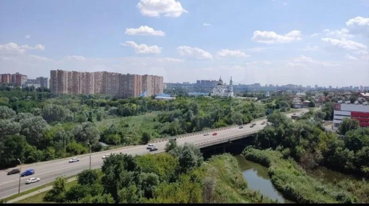 2-комн квартира в новом доме б-р Комарова, 1 к.2