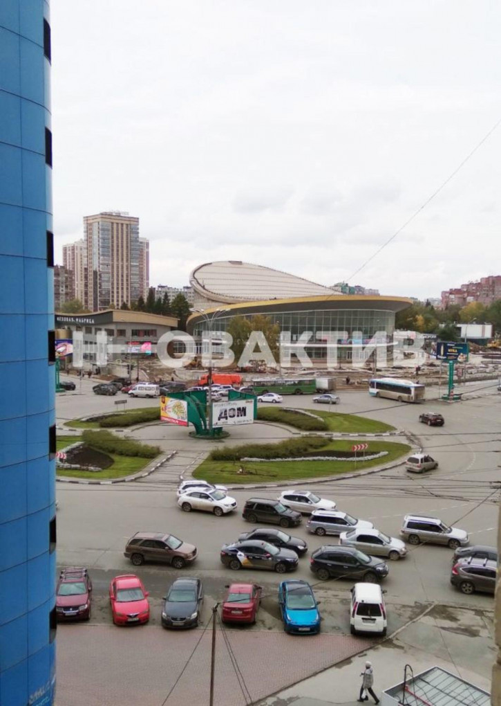 Комната Челюскинцев, 44