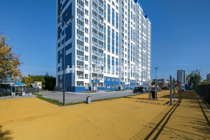 2-комн квартира улица Связистов, 13/2