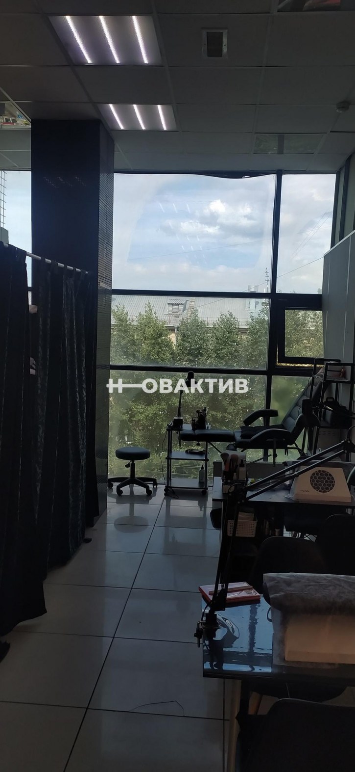Офис Ватутина, 28А