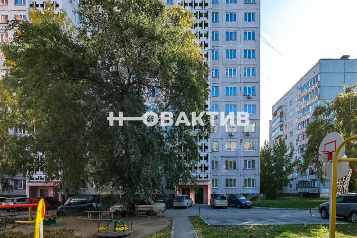 3-комн квартира Новосибирская, 24
