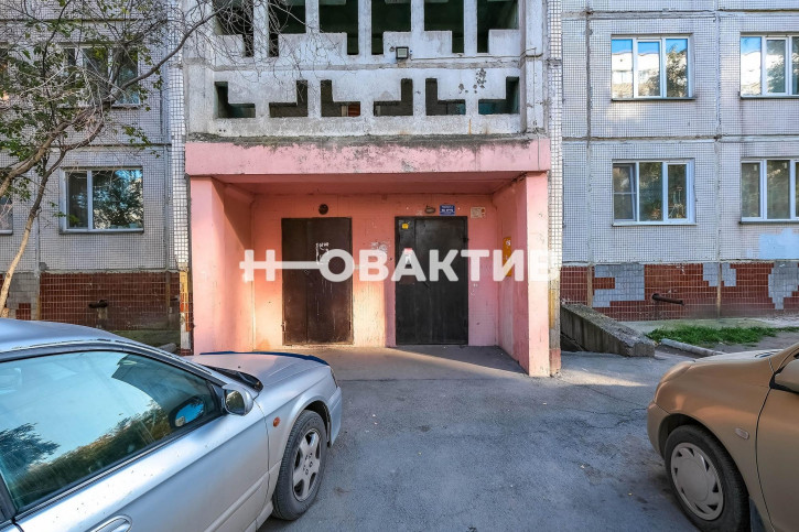 3-комн квартира Новосибирская, 24
