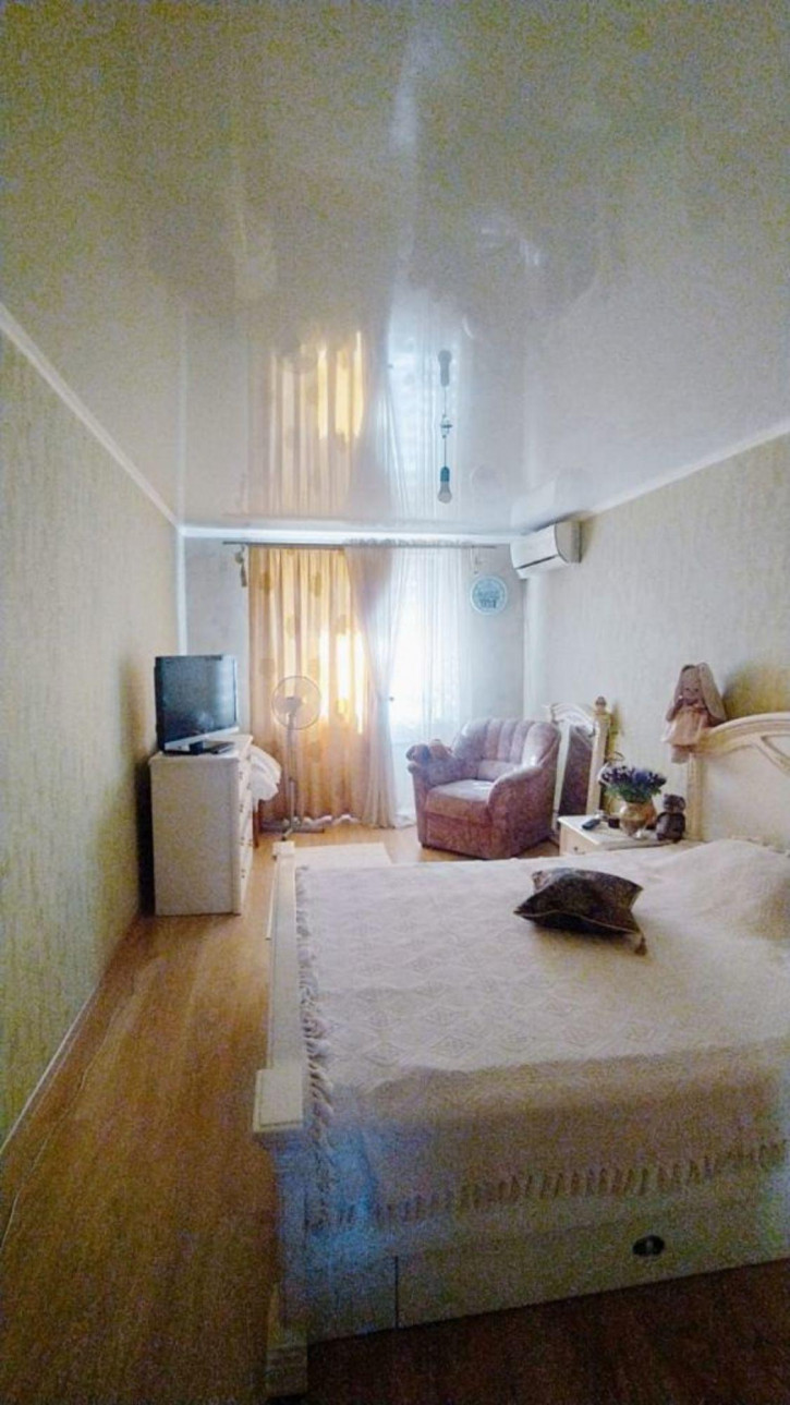 2-комн квартира Луначарского ул, 179