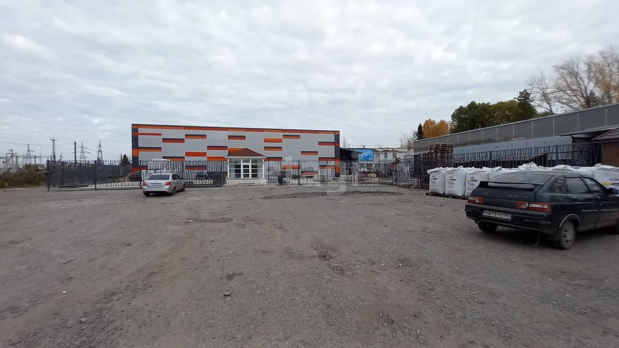 Сдать торговое помещение за 360 000 рублей на Тарская 35