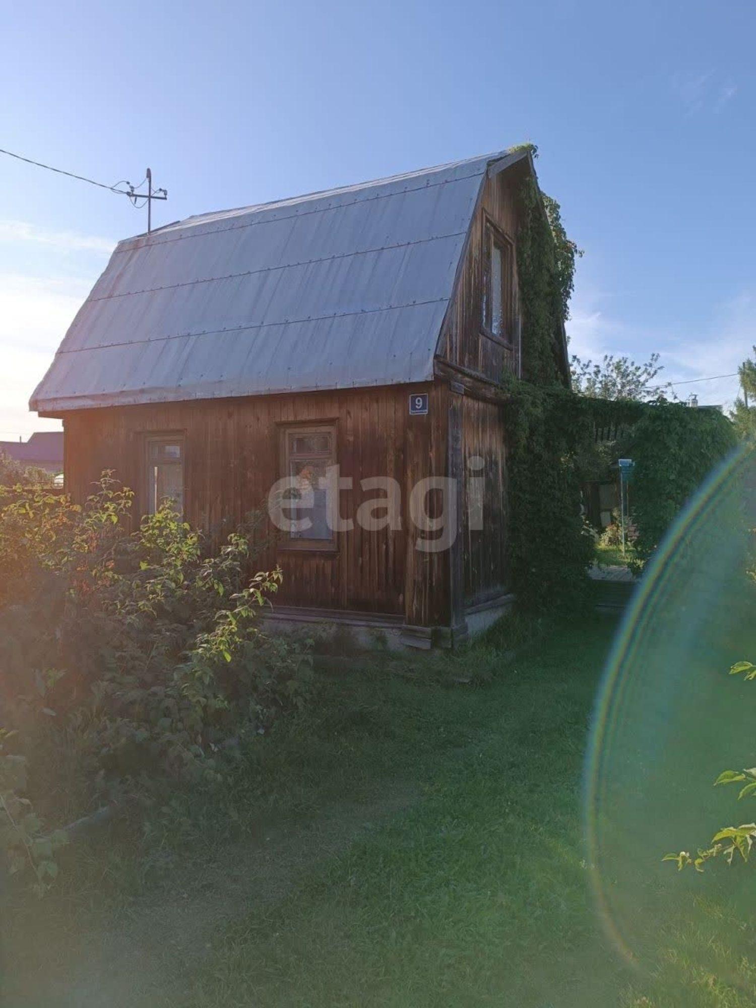 Купить дачу, дом, коттедж за 3 900 000 рублей на Земляничная,