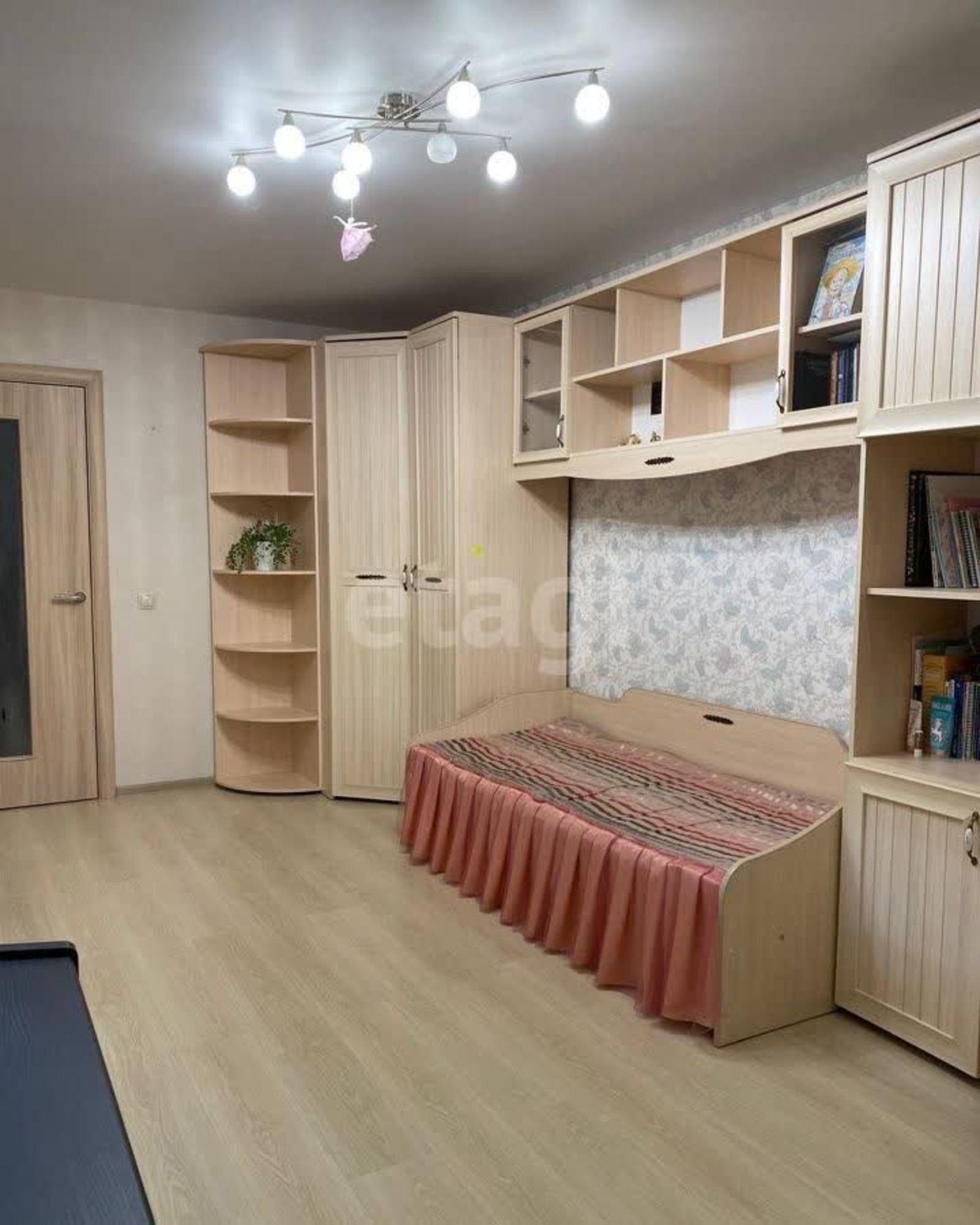 Купить квартиру за 12 000 000 рублей на Вилонова, 22а