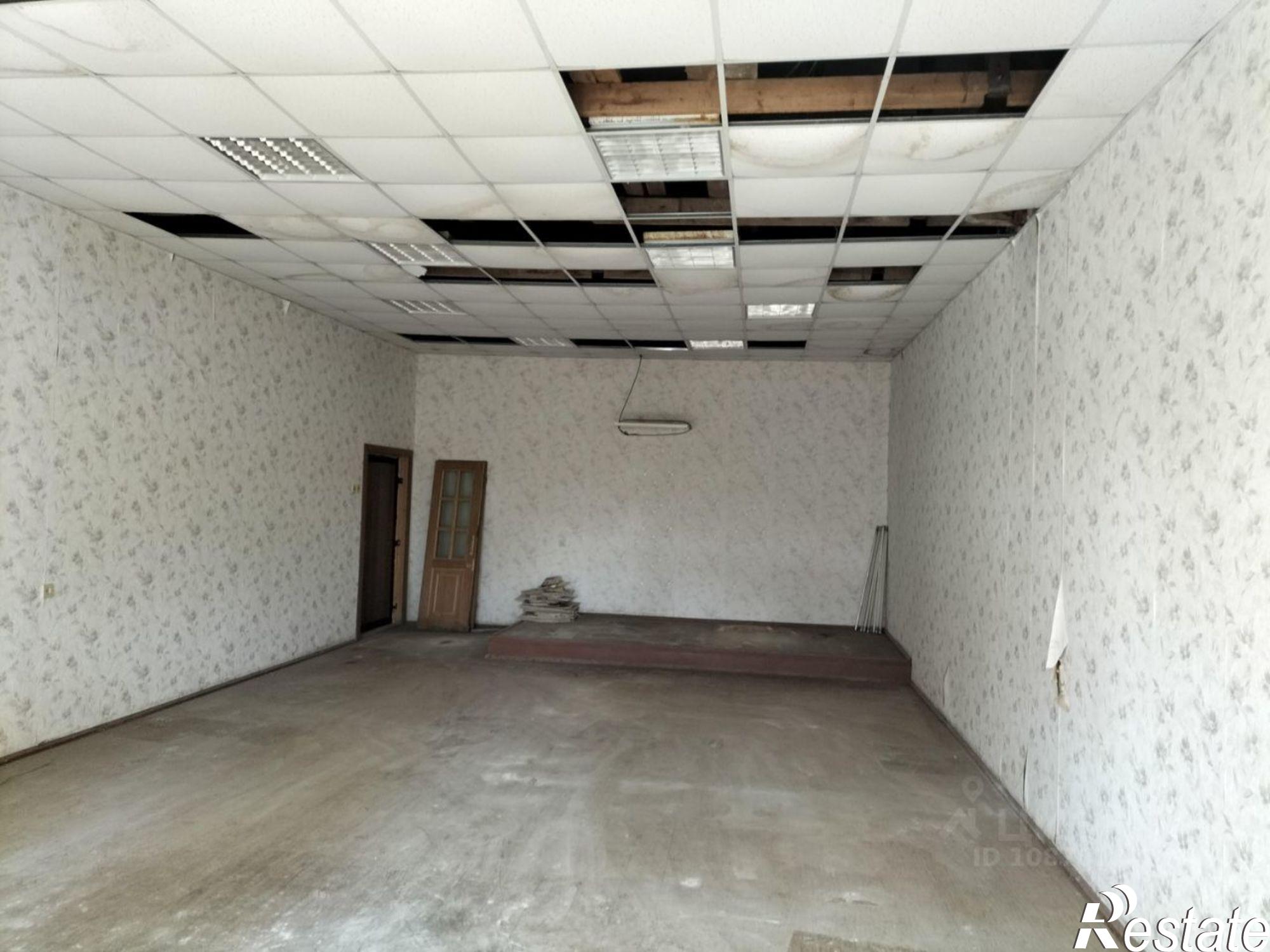 Купить ОСЗ, отдельно стоящее здание за 2 173 280 рублей на улица Адмирала Нахимова, 42А литК