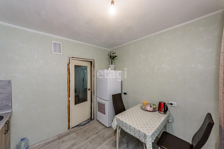 2-комн квартира Монтажников, 15а