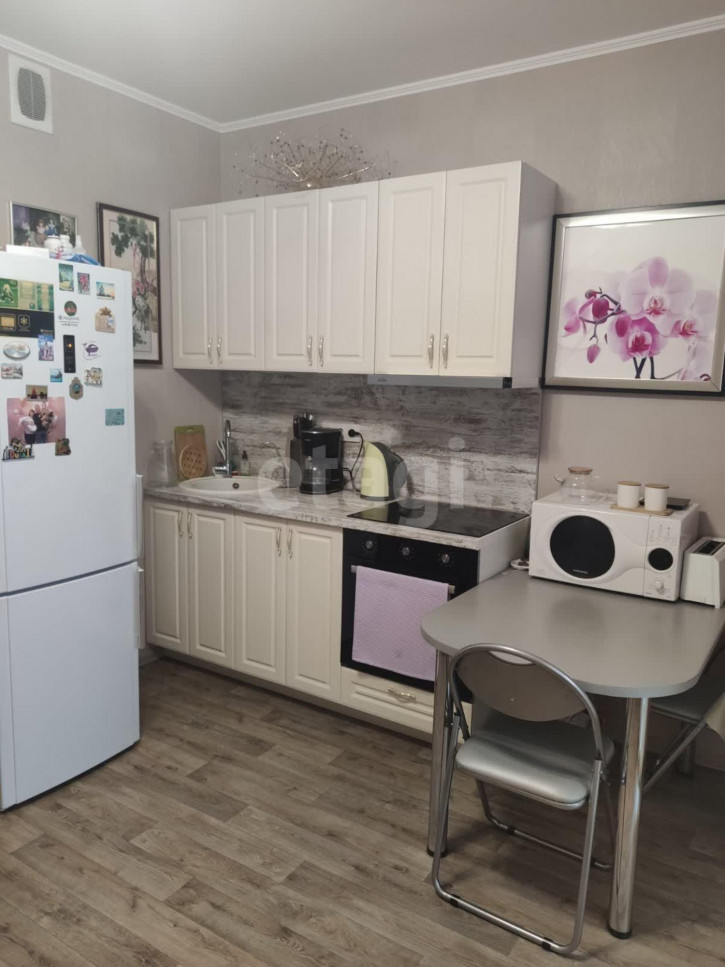 1-комн квартира Газопромысловая, 8