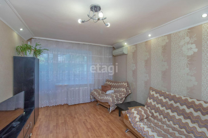2-комн квартира Самарцева, 40