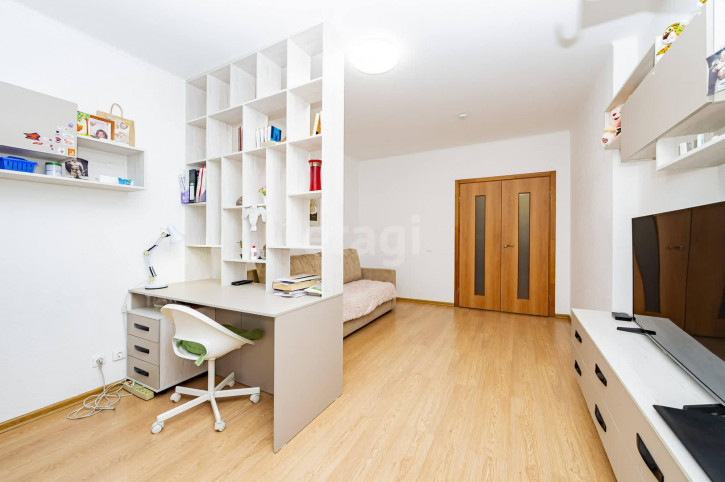3-комн квартира Шаумяна, 87