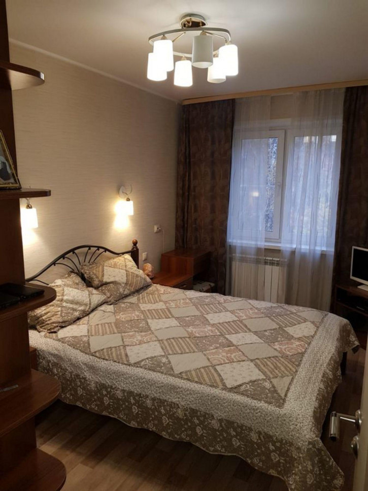4-комн квартира ул. Петухова,96