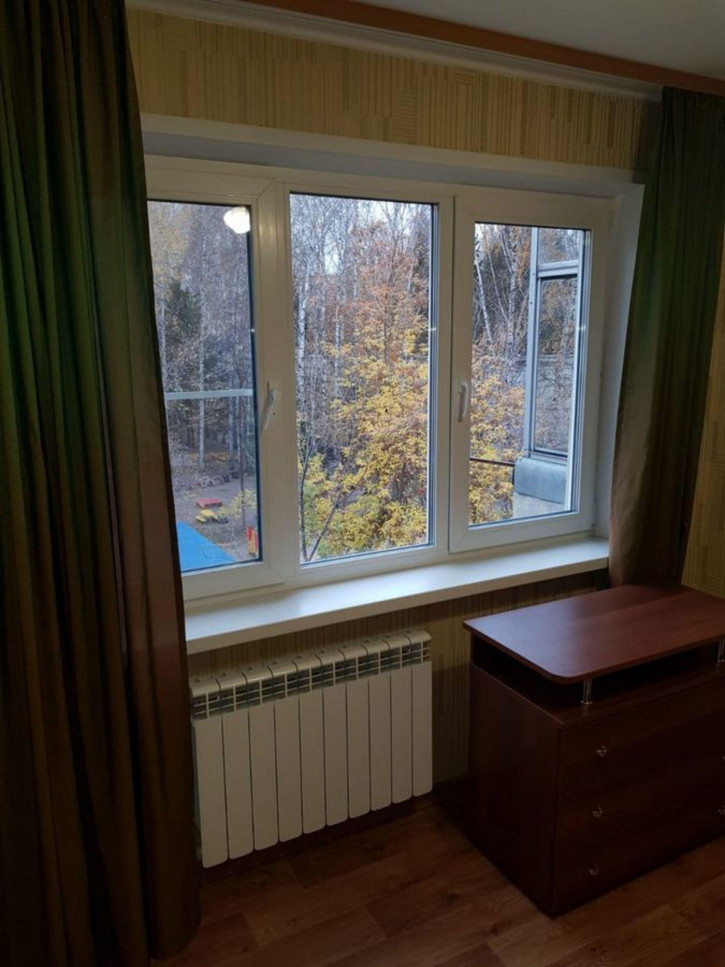 4-комн квартира ул. Петухова,96