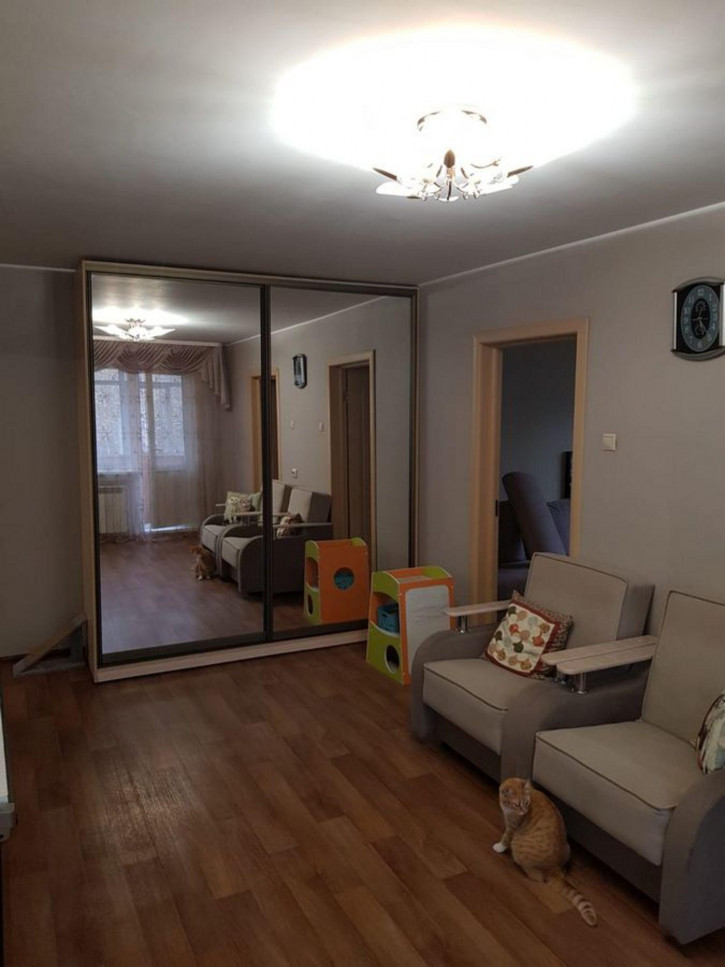 4-комн квартира ул. Петухова,96