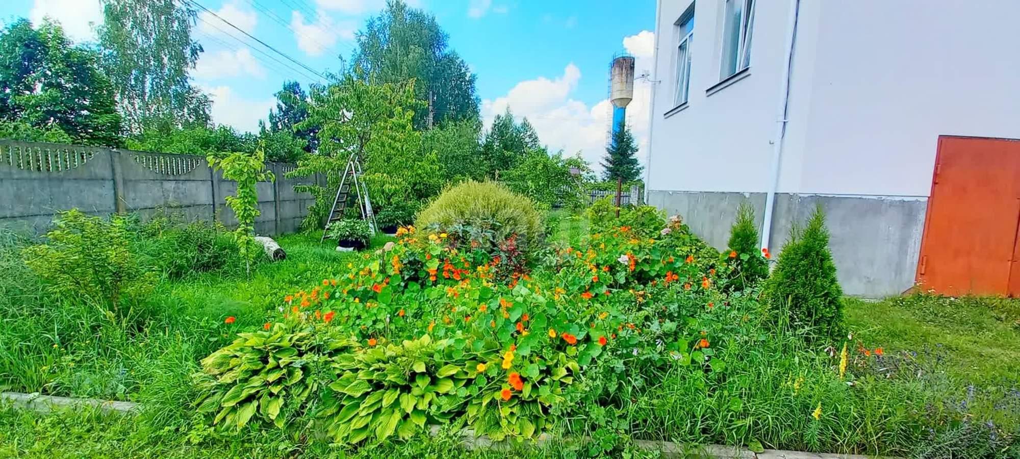 Купить дачу, дом, коттедж за 15 450 000 рублей на Садовая улица