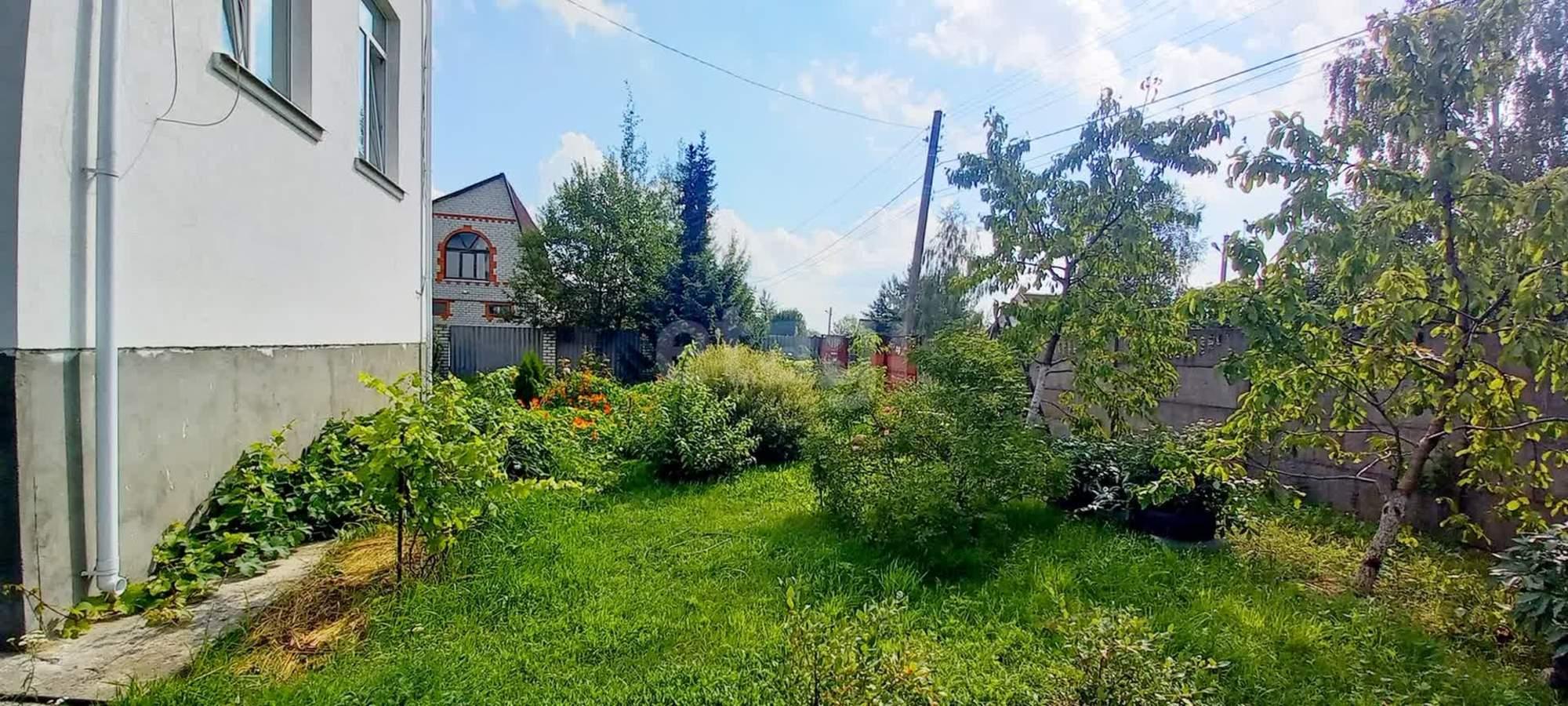 Купить дачу, дом, коттедж за 15 450 000 рублей на Садовая улица