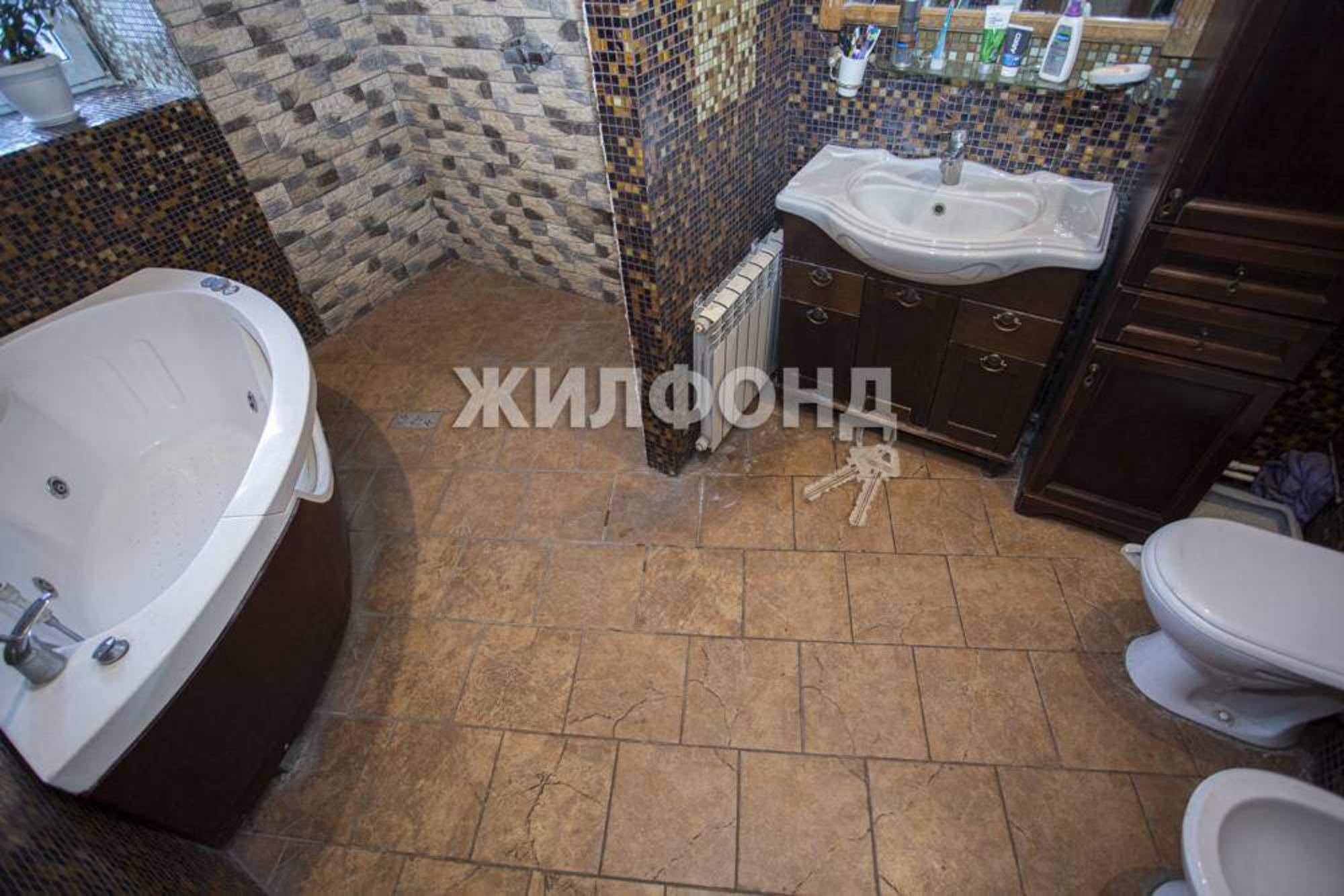 Купить дачу, дом, коттедж за 10 500 000 рублей на Просторная улица