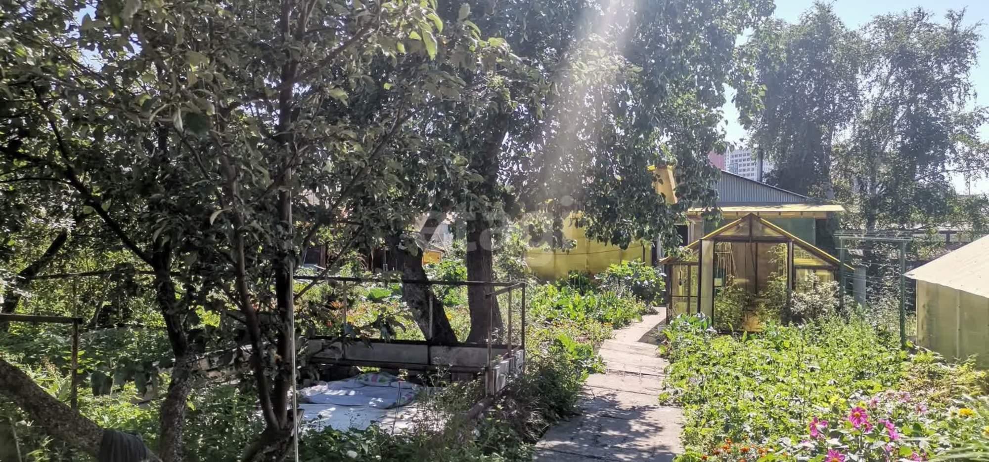 Купить дачу, дом, коттедж за 9 900 000 рублей на Мичуринский ,Врачей переулок 4