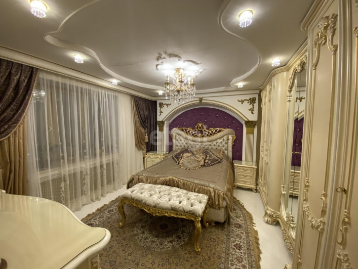 5-комн квартира улица Ромашина