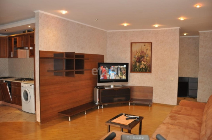 2-комн квартира улица Крахмалёва