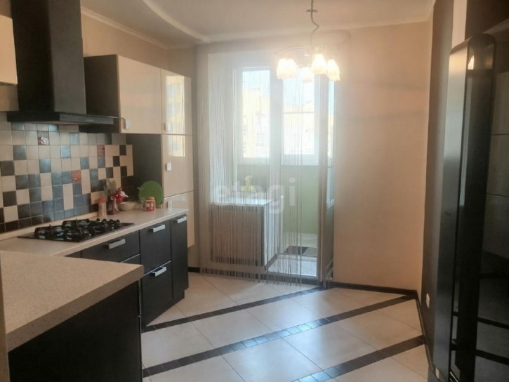 2-комн квартира улица Ромашина