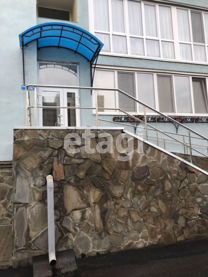 3-комн квартира улица Фокина