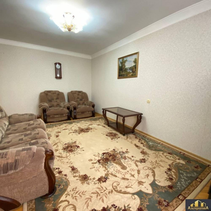4-комн квартира Главная ул.