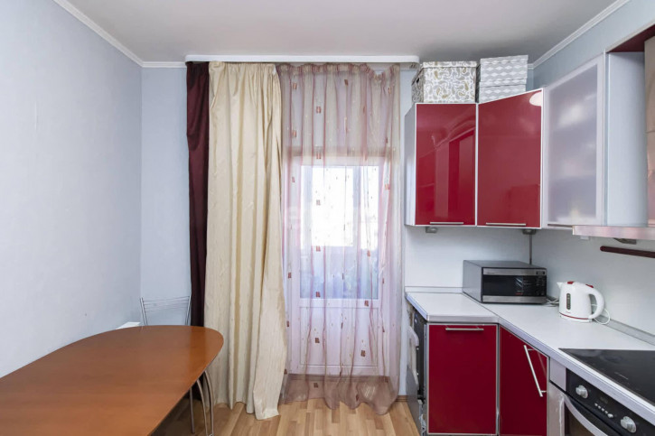 2-комн квартира Орджоникидзе, 16/1