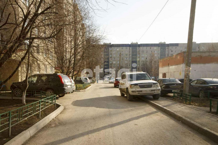 3-комн квартира Широтная, 41