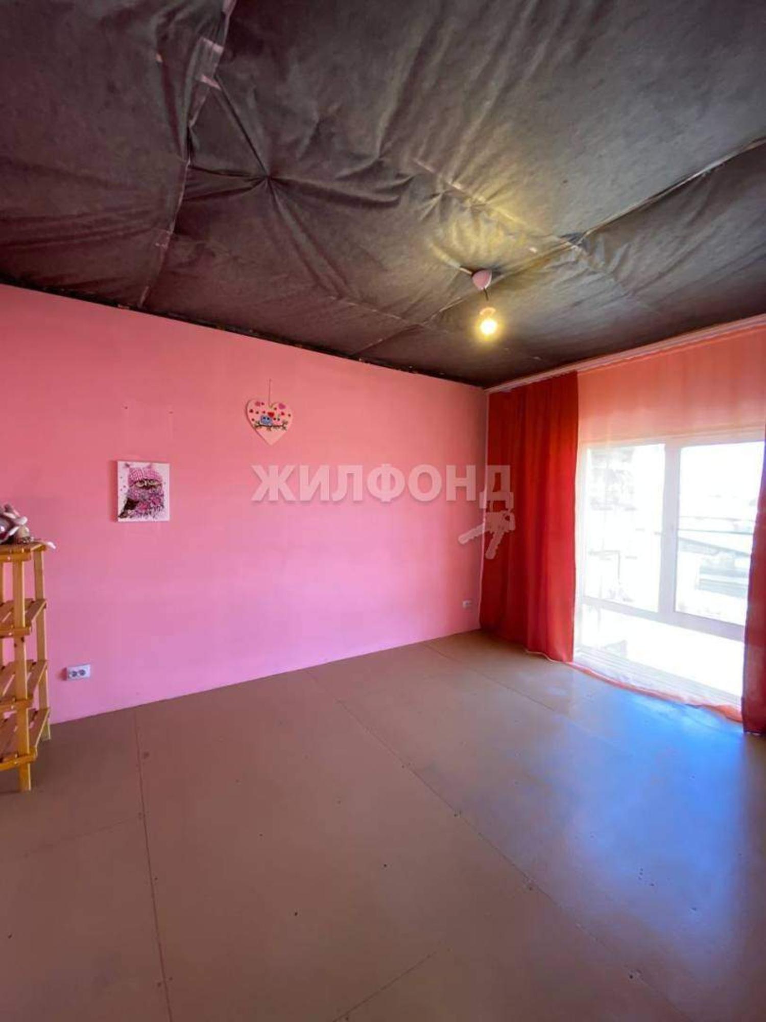 Купить дачу, дом, коттедж за 12 550 000 рублей на Комарова улица