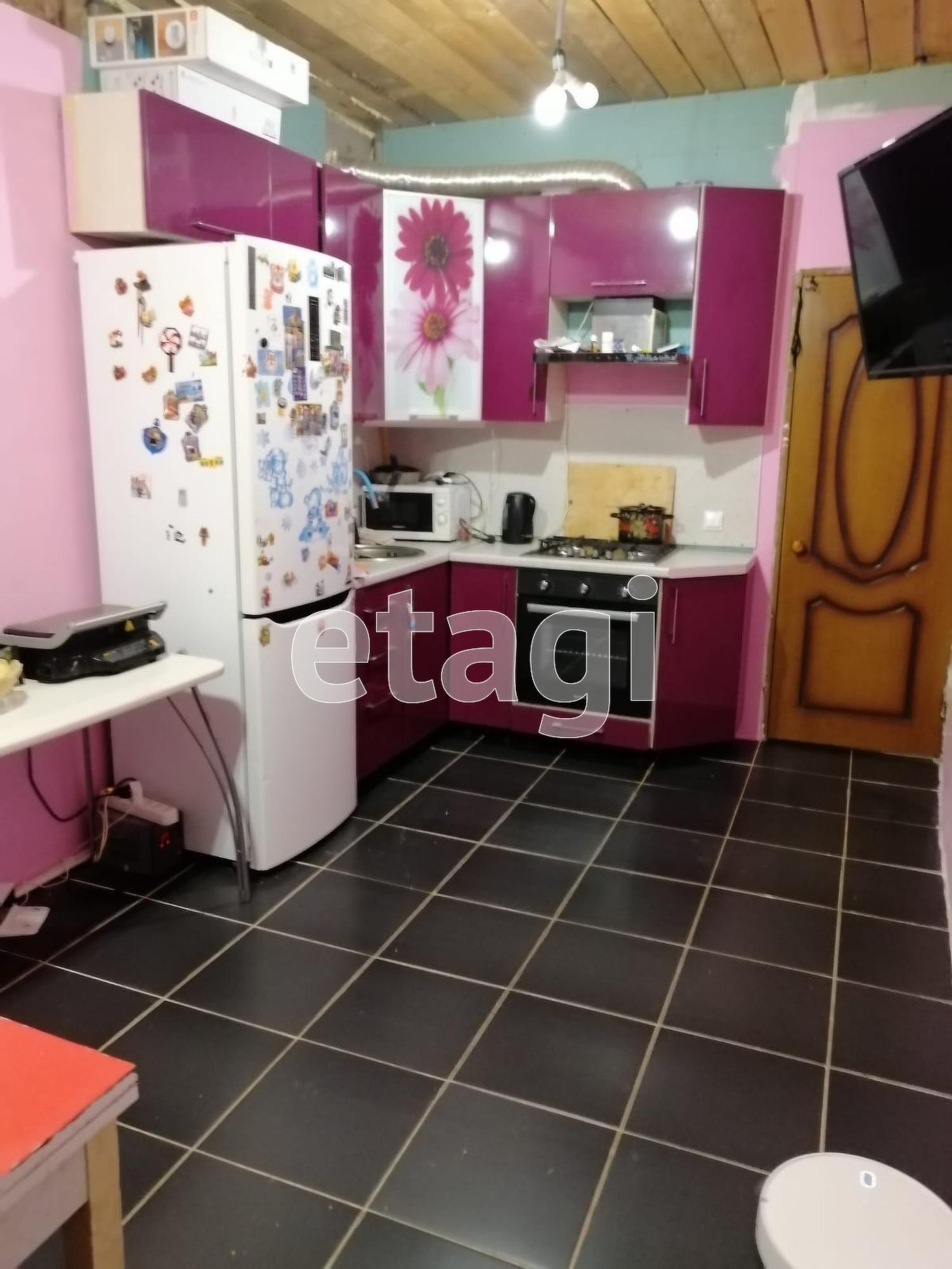 Купить дачу, дом, коттедж за 5 290 000 рублей на Полевая улица