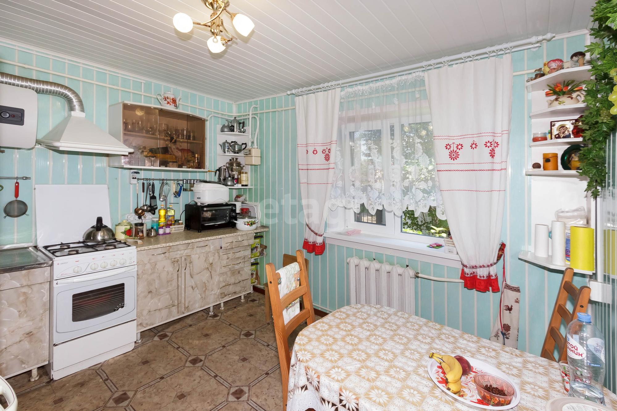 Купить дачу, дом, коттедж за 10 650 000 рублей на Яблоневая улица