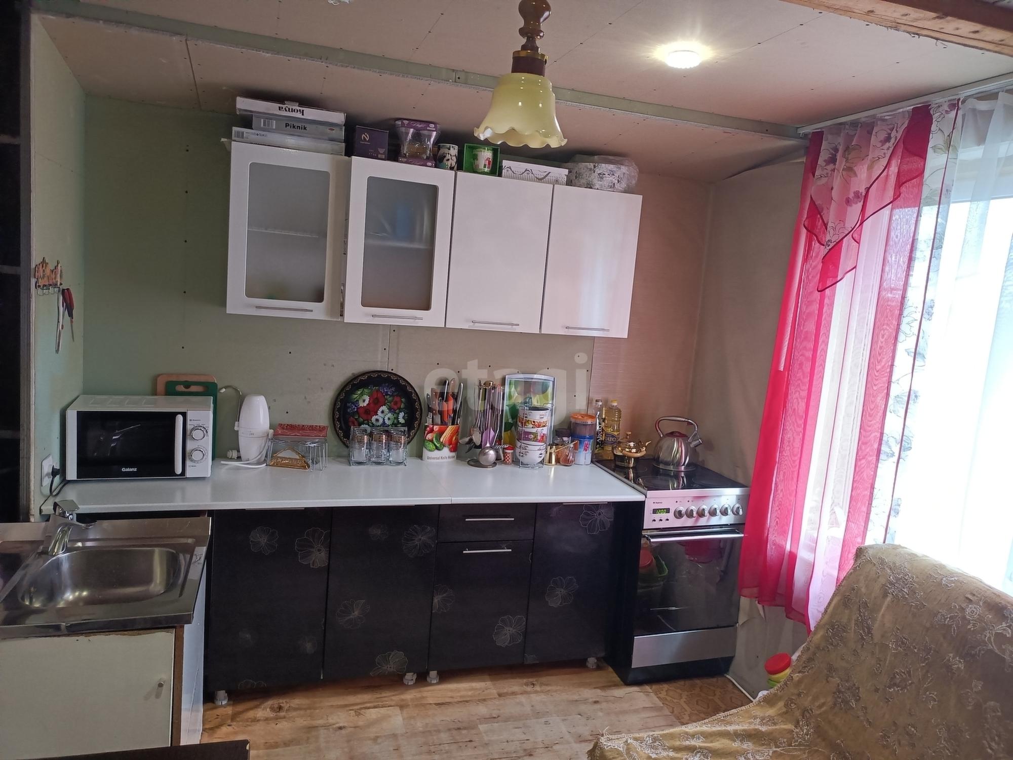 Купить дачу, дом, коттедж за 3 200 000 рублей на Центральная улица