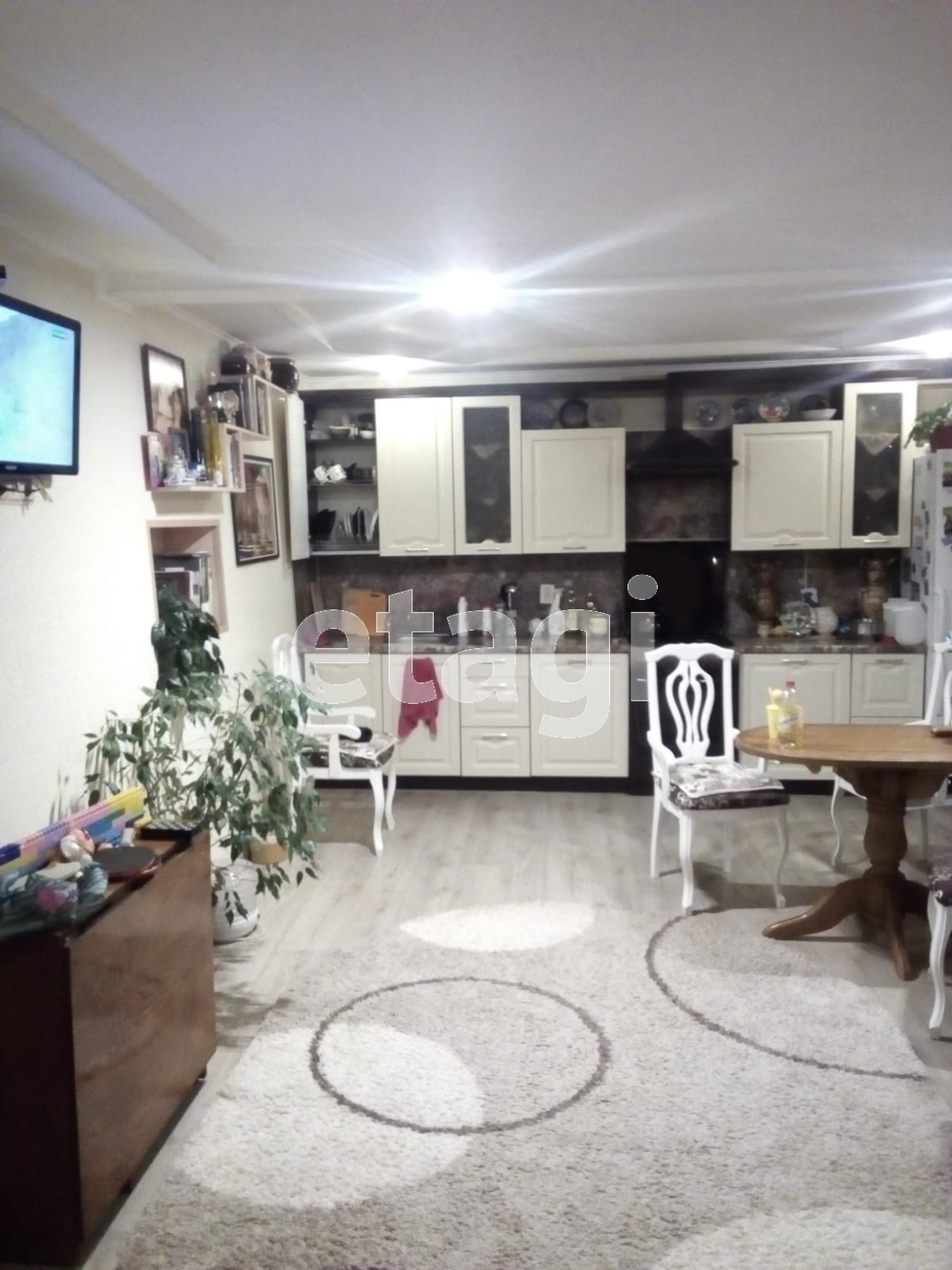 Купить дачу, дом, коттедж за 4 550 000 рублей
