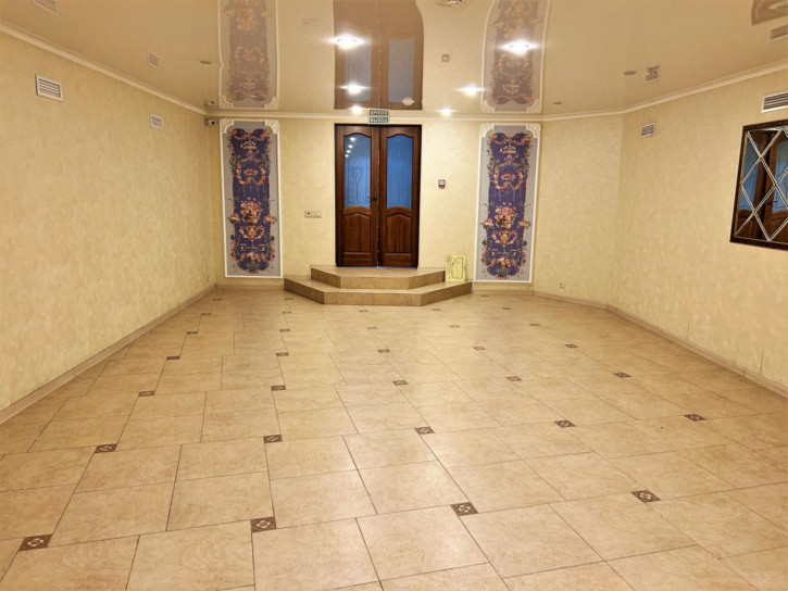 Торговое помещение ул им Тархова С.Ф., 25Б