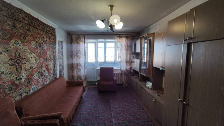 4-комн квартира Калинина улица, д.1а