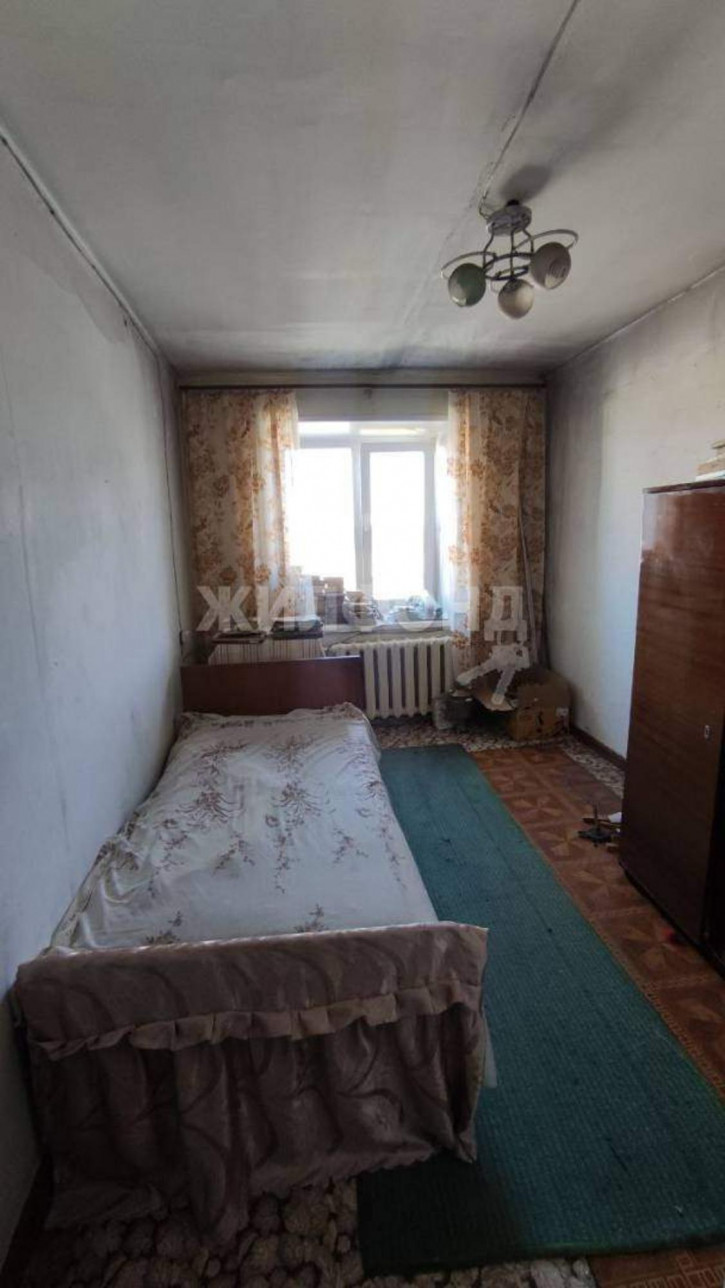 4-комн квартира Калинина улица, д.1а
