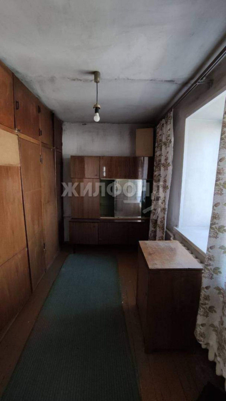 4-комн квартира Калинина улица, д.1а