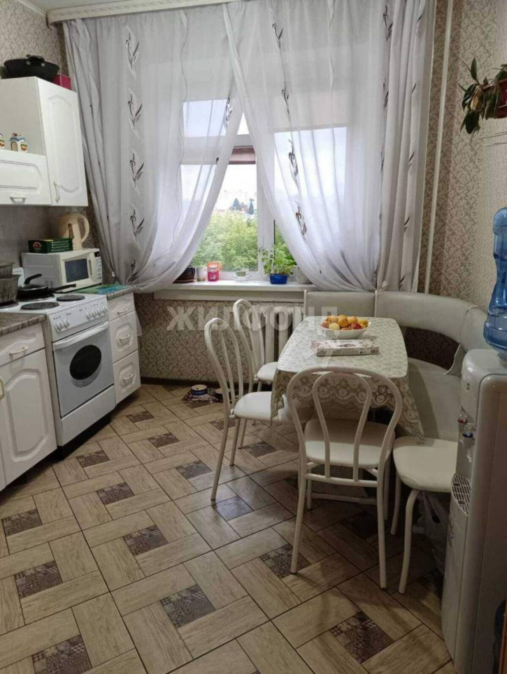 3-комн квартира Юбилейный проспект, д.13