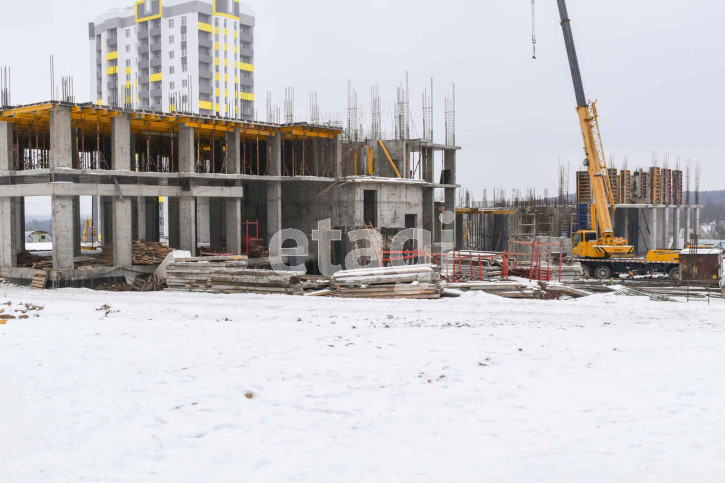3-комн квартира в новом доме улица Нижняя Дуброва