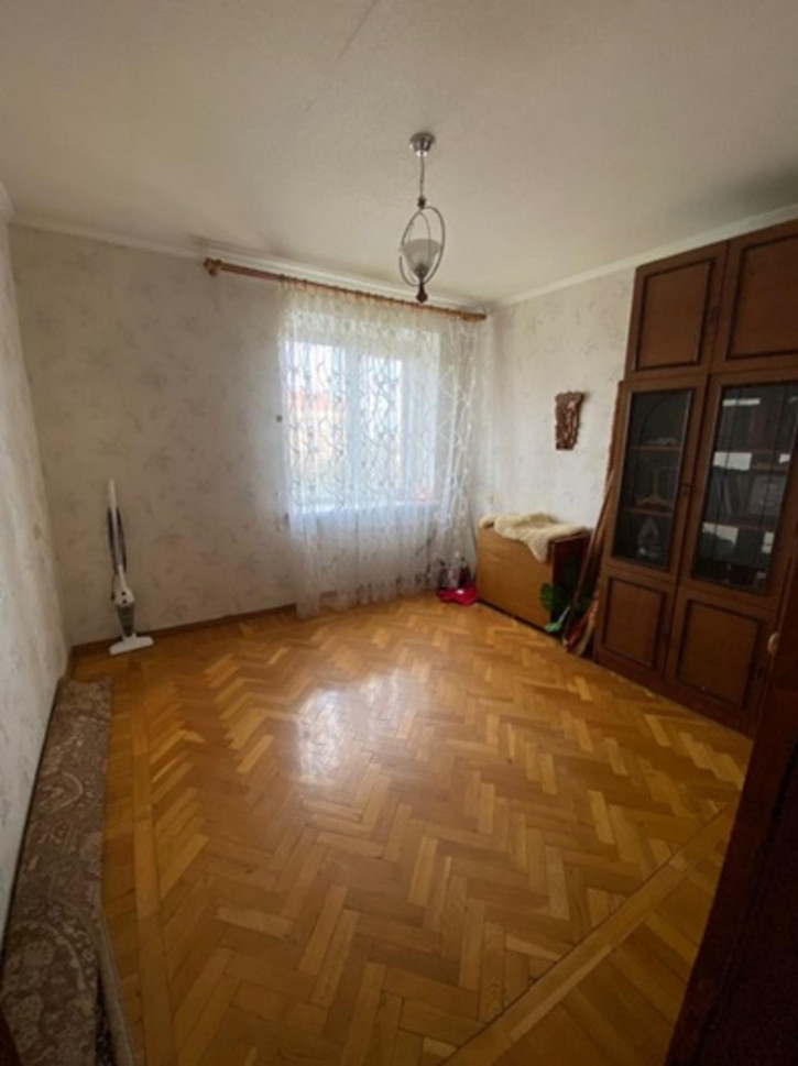 3-комн квартира Кирова улица, 101