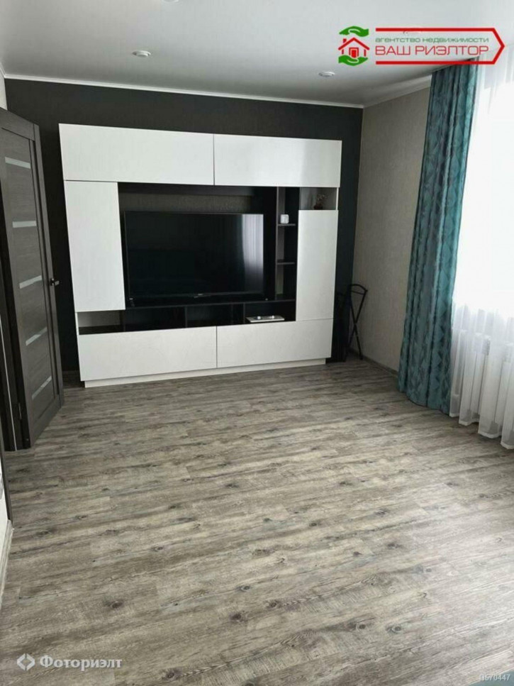 2-комн квартира Романтиков ул, 44