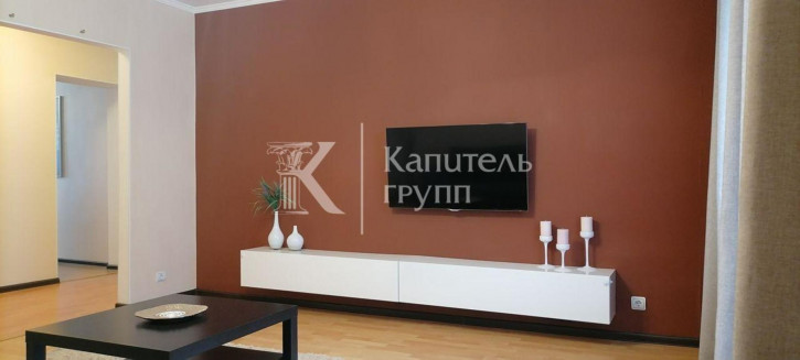 3-комн квартира ул Мельникайте, 138