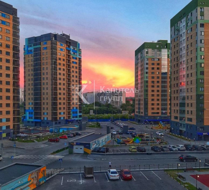 3-комн квартира ул Мельникайте, 32