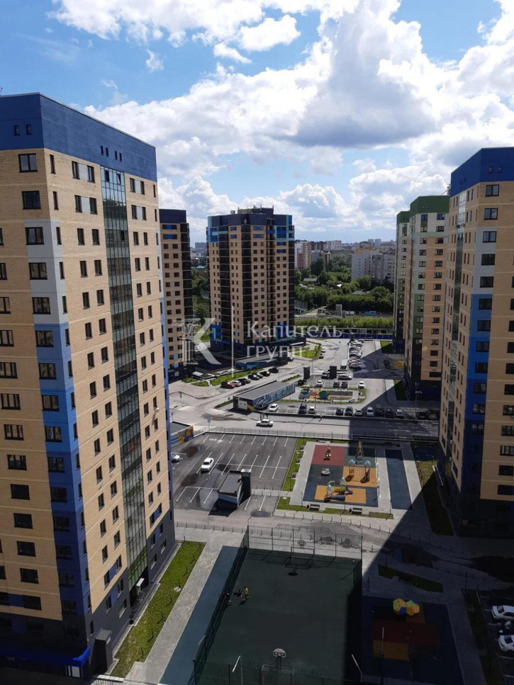 3-комн квартира ул Мельникайте, 32
