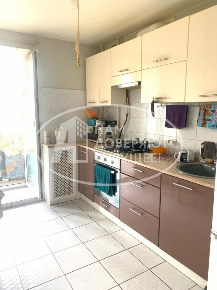 3-комн квартира улица Калинина, 35